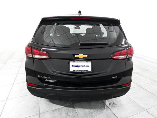 Mosaic Black Metallic 2024 Chevrolet Equinox LS