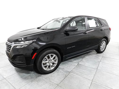 Mosaic Black Metallic 2024 Chevrolet Equinox LS