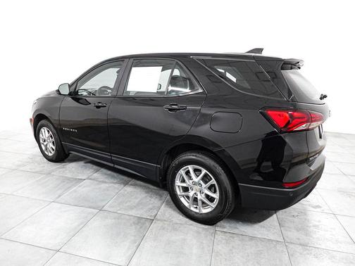 Mosaic Black Metallic 2024 Chevrolet Equinox LS