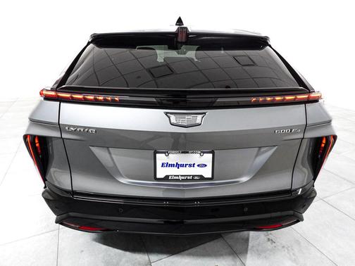 Argent Silver Metallic 2024 Cadillac LYRIQ Sport