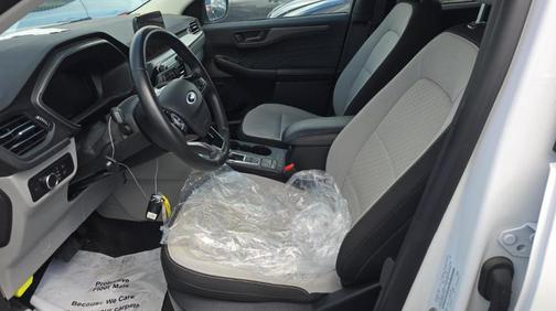 Oxford White 2024 Ford Escape Active