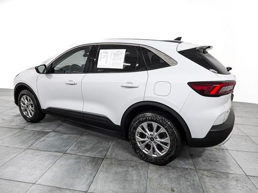 Oxford White 2024 Ford Escape Active