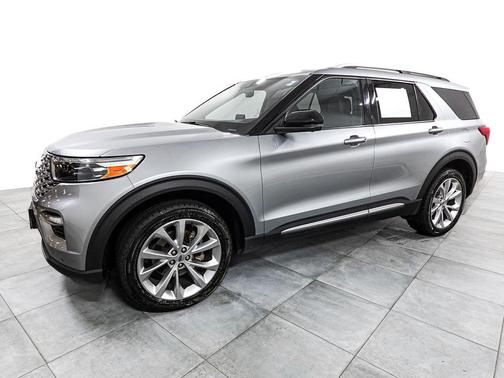 Iconic Silver Metallic 2023 Ford Explorer Platinum