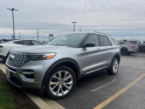 Iconic Silver Metallic 2023 Ford Explorer Platinum