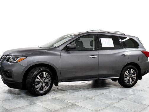 Gun Metallic 2020 Nissan Pathfinder S 4WD