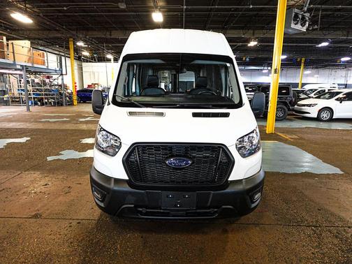 Oxford White 2023 Ford Transit-250 Base