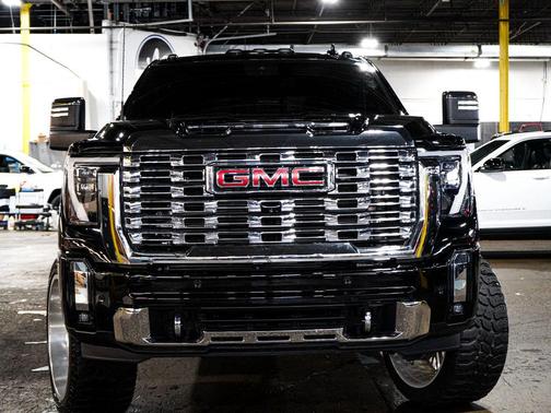 Onyx Black 2025 GMC Sierra 2500 Denali
