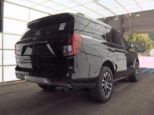 Black Metallic 2025 Ford Expedition Platinum