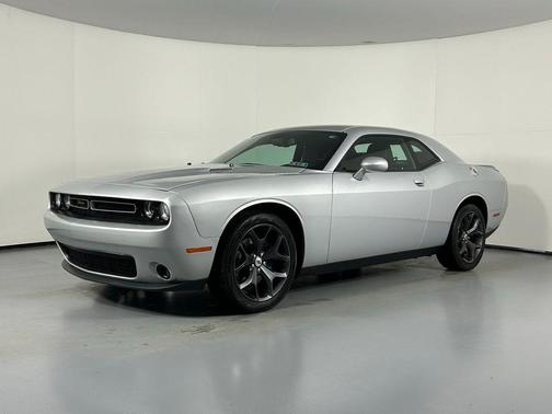 Granite Pearlcoat 2019 Dodge Challenger SXT