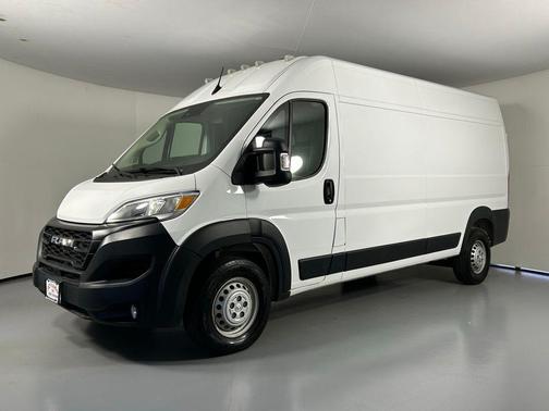 Bright White Clearcoat 2024 RAM ProMaster 2500 Tradesman