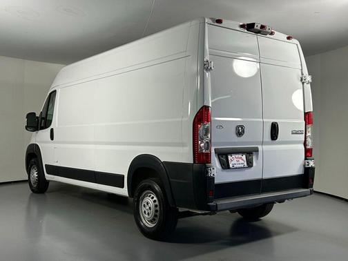 Bright White Clearcoat 2024 RAM ProMaster 2500 Tradesman