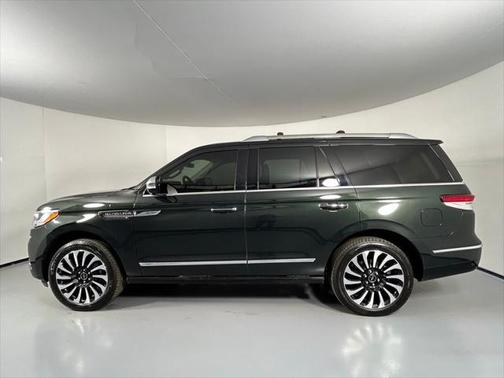2022 Lincoln Navigator Black Label