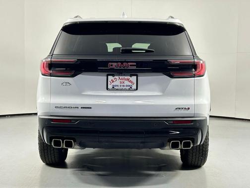 2024 GMC Acadia AWD AT4