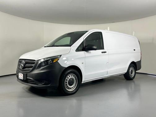 2023 Mercedes-Benz Metris Base