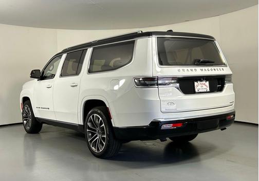 2023 Jeep Grand Wagoneer L Series III 4x4