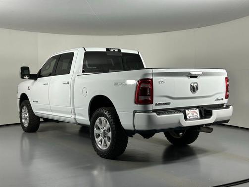 2023 RAM 2500 Laramie Crew Cab 4x4 6'4' Box