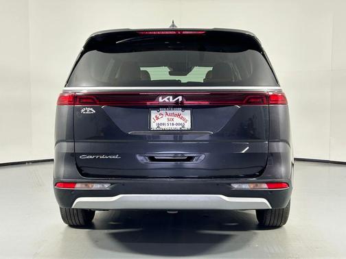 2022 Kia Carnival LXS