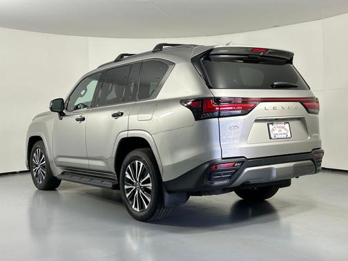 2022 Lexus LX 600 Premium