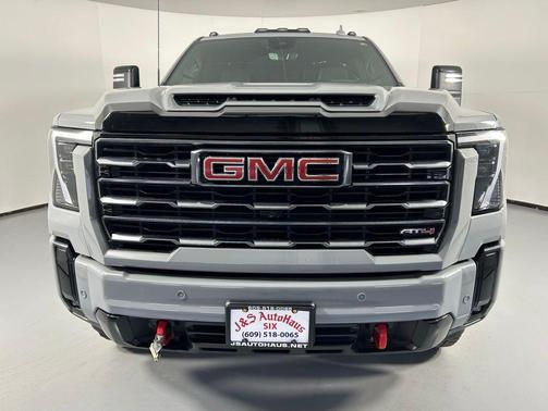 Thunderstorm Gray 2025 GMC Sierra 2500 AT4