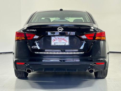 2022 Nissan Altima 2.5 SL