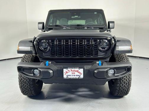 2024 Jeep Wrangler 4xe Willys