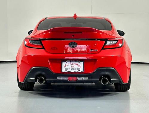 2024 Toyota GR86 Premium