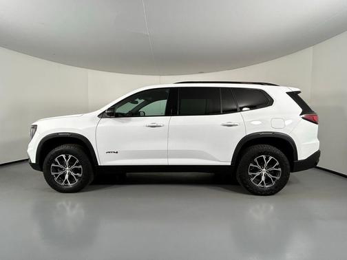 2024 GMC Acadia AWD AT4