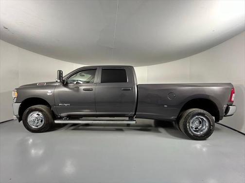 2019 RAM 3500 Tradesman Crew Cab 4x4 8' Box