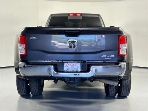 2019 RAM 3500 Tradesman Crew Cab 4x4 8' Box