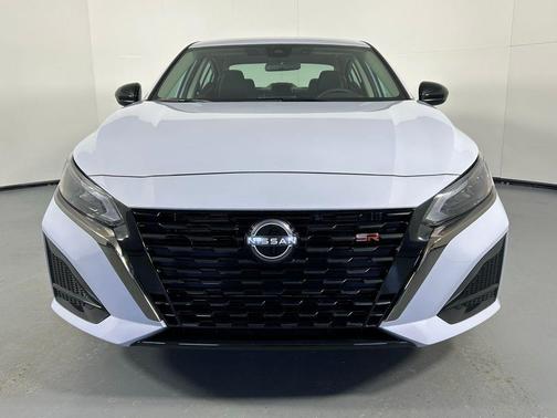 2025 Nissan Altima SR AWD