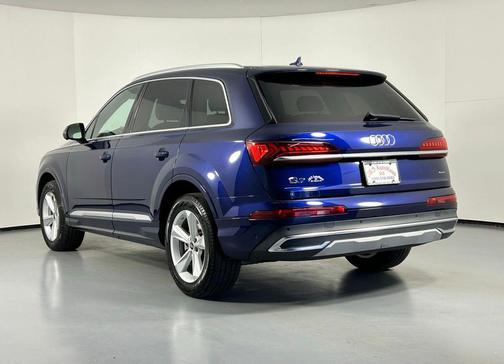 2023 Audi Q7 45 Premium