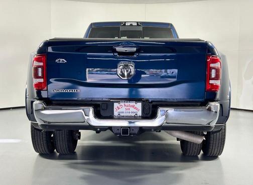 2022 RAM 3500 Laramie Crew Cab 4x2 8' Box