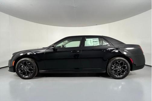 2023 Chrysler 300 Touring