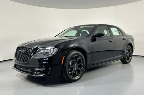 2023 Chrysler 300 Touring