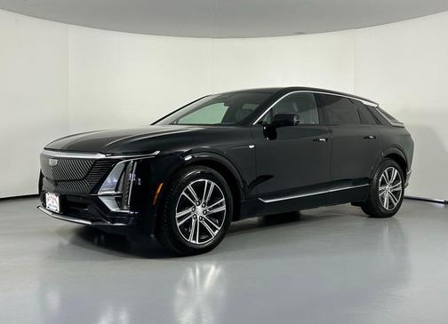 Stellar Black Metallic 2024 Cadillac LYRIQ Luxury