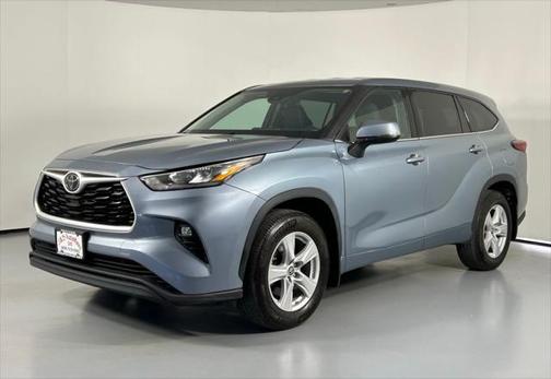 2020 Toyota Highlander LE