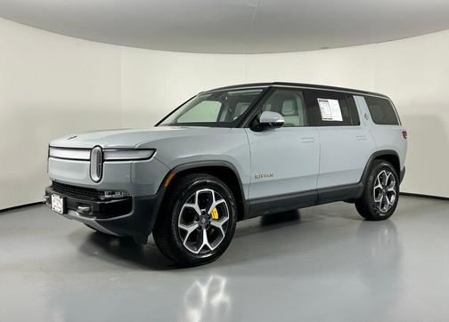 2023 Rivian R1S Adventure