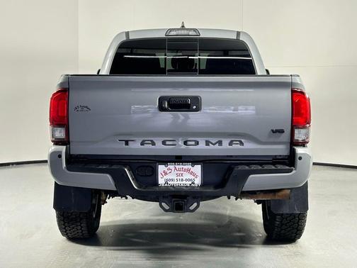 2018 Toyota Tacoma TRD Sport