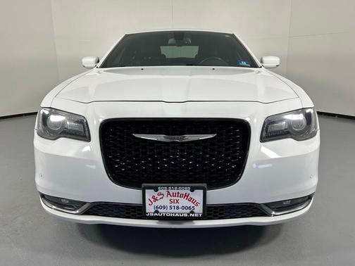 2015 Chrysler 300 S