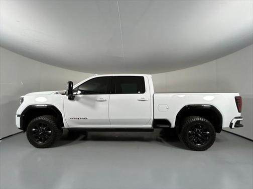 2024 GMC Sierra 2500 AT4