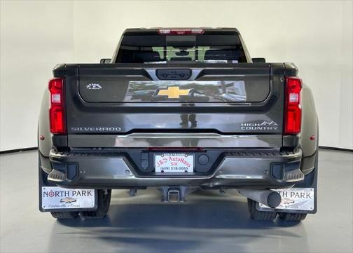 2022 Chevrolet Silverado 3500 High Country