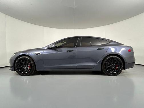 2020 Tesla Model S Performance