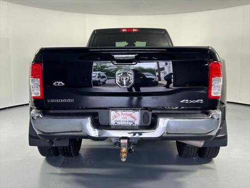 2019 RAM 3500 Big Horn Crew Cab 4x4 8' Box