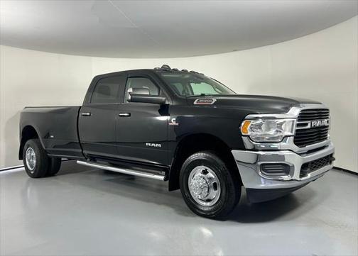 2019 RAM 3500 Big Horn Crew Cab 4x4 8' Box