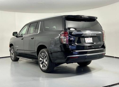 2022 Chevrolet Suburban LT