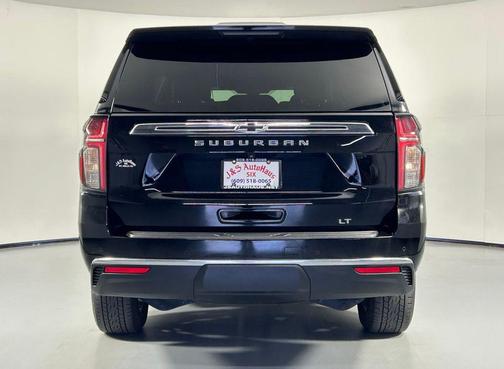 2022 Chevrolet Suburban LT