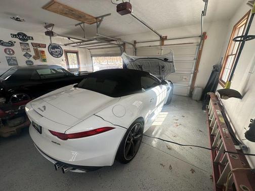 2016 Jaguar F-TYPE R