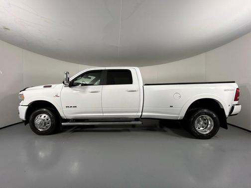 2020 RAM 3500 Laramie Crew Cab 4x4 8' Box