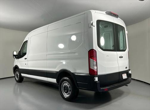 2022 Ford Transit-150 Base