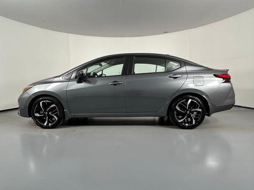 Gun Metallic 2025 Nissan Versa 1.6 S